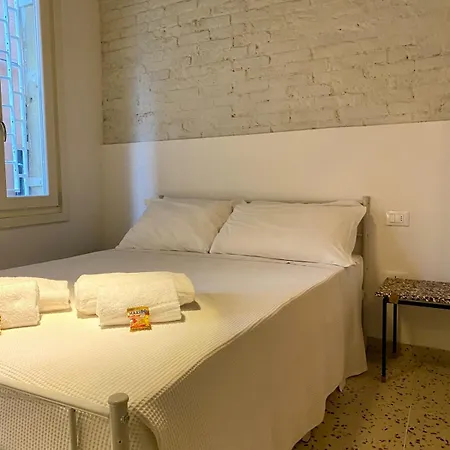 Quiet With Canal View Apartment *