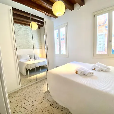 Quiet With Canal View *